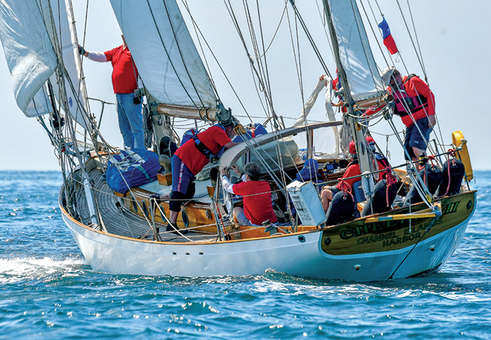 Photo of the sailboat Miramar by Tom Walker