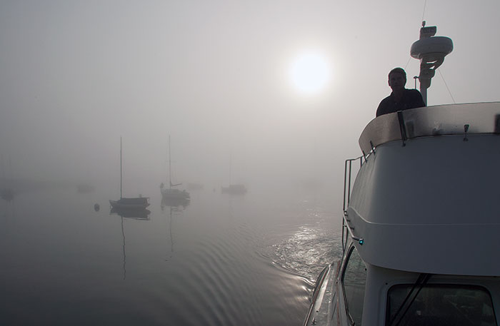 Navigating fog in a powerboat