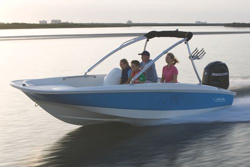 Boston Whaler 170 Super Sport on the Water