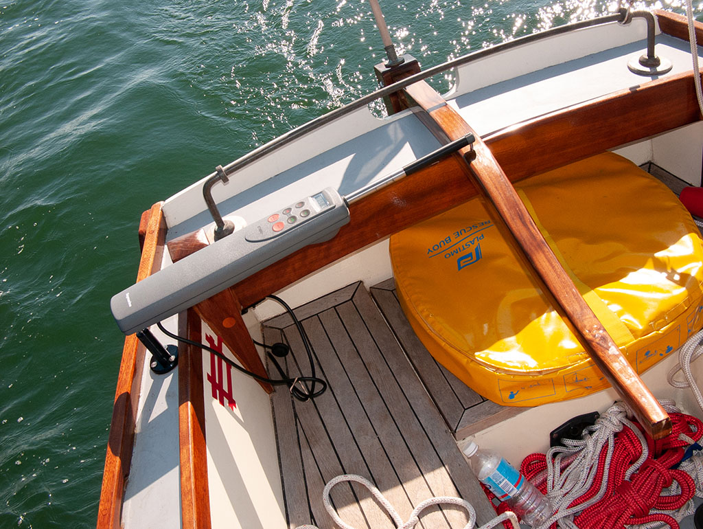 Tiller Pilot Installed on Small Boat