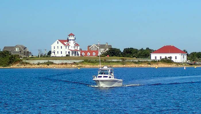 Boater heads to Rhode Island's Block Island