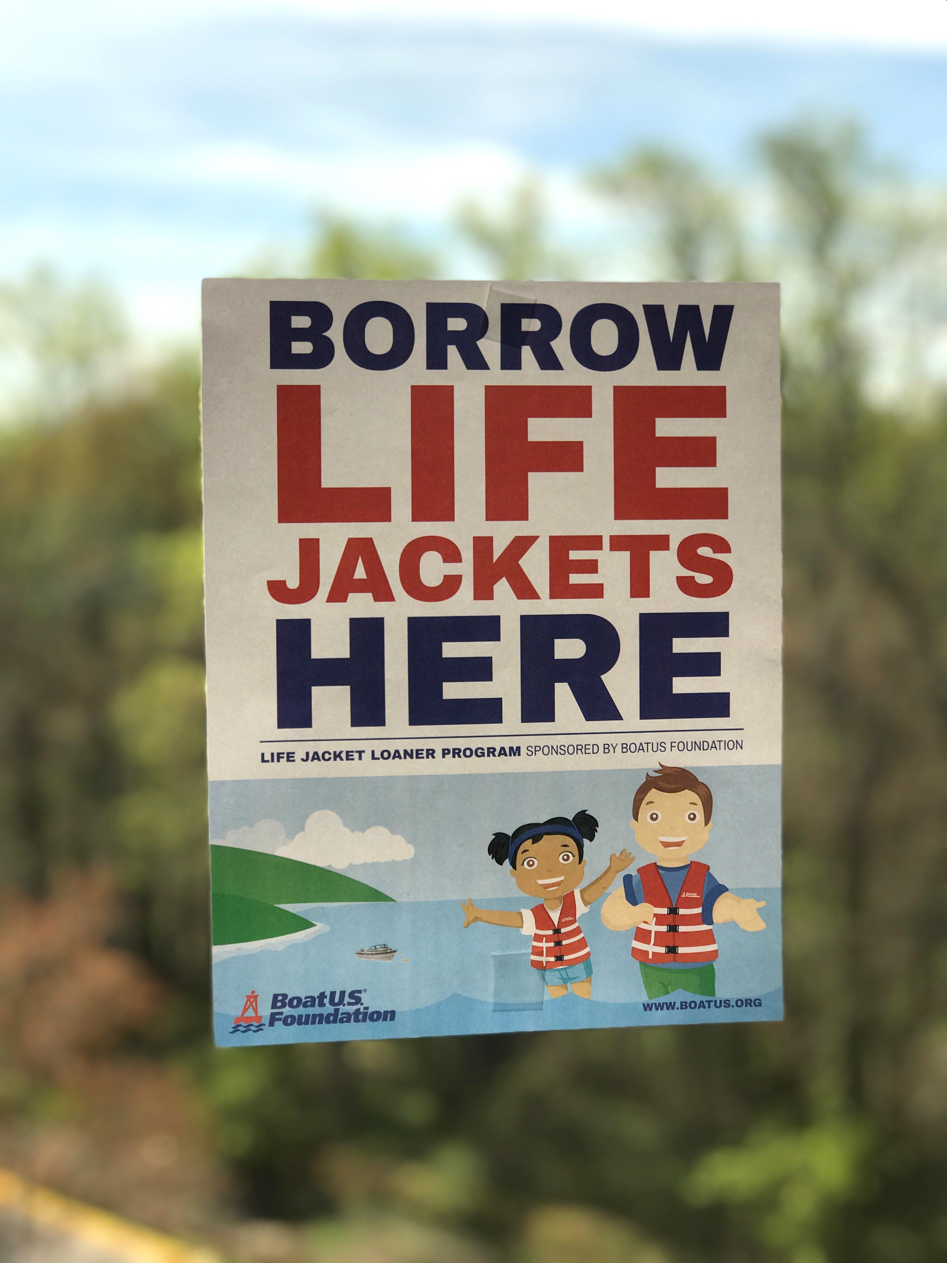 Help your community of boaters be safe by offering a BoatUS Foundation Life Jacket Loaner site. 